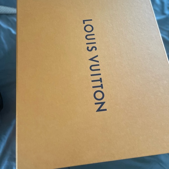 Louis Vuitton Beaub. Hobo MM Marina Noi - Picture 4 of 12